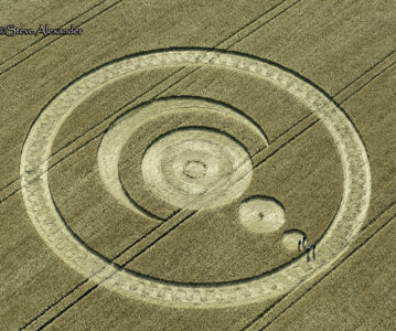 Unveiling Ancient Mysteries: Hidden Geometry of Stonehenge and the Clear Water Crop Circle.